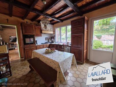 Maison - 272 m² - 7 pièces