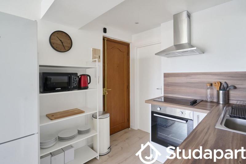 Chambre - 12 m² - 1 pièce