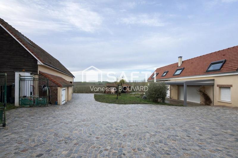 Maison - 226 m² - 7 pièces