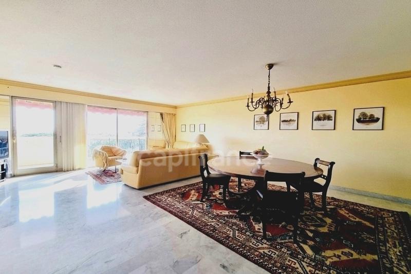 Appartement - 104 m² - 5 pièces