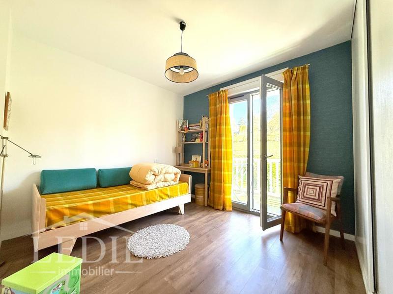 Appartement - 98 m² - 3 pièces