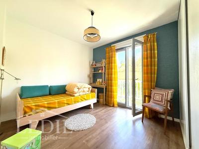 Appartement - 98 m² - 3 pièces