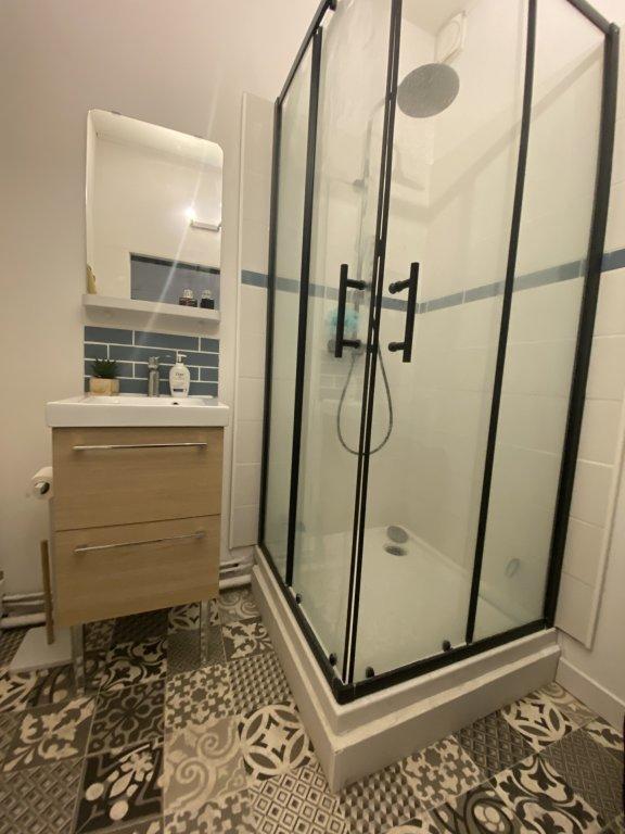 Chambre - 14 m² - 7 pièces