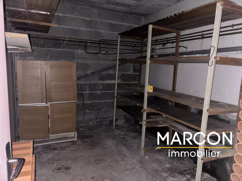 Propriété - 277 m² - 12 pièces