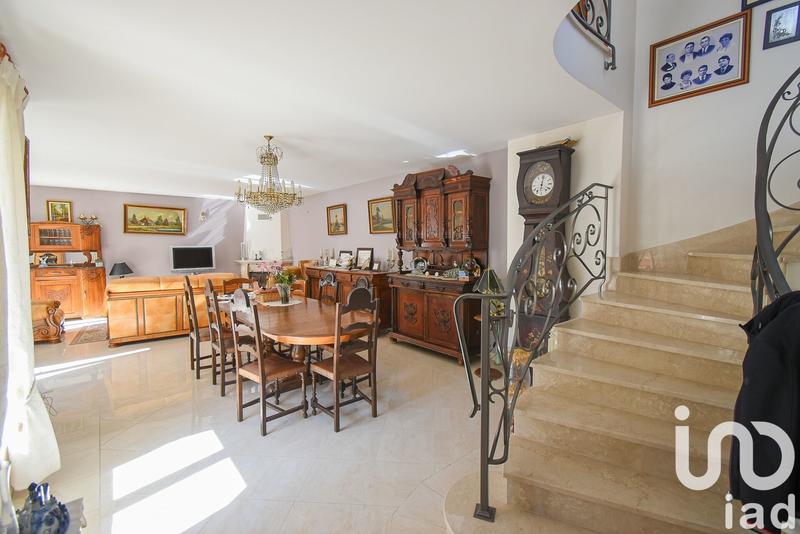 Maison - 160 m² - 5 pièces