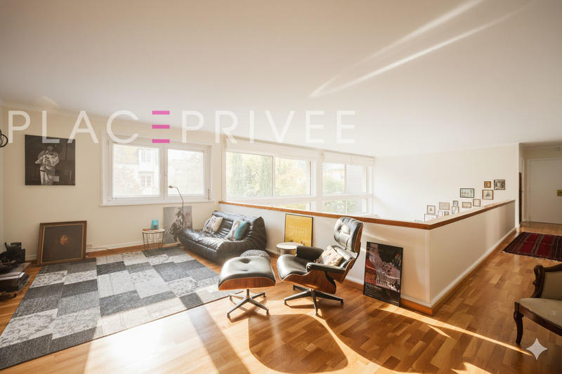 Appartement - 227 m² - 8 pièces