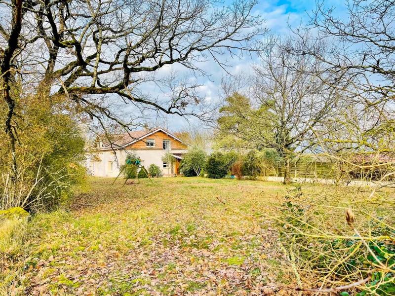 Propriété - 450 m² - 11 pièces