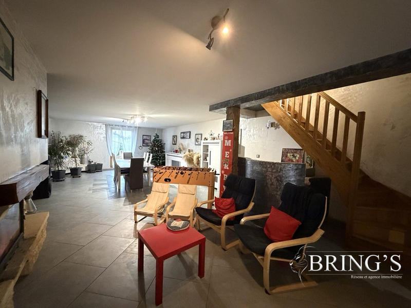 Maison - 273 m² - 7 pièces