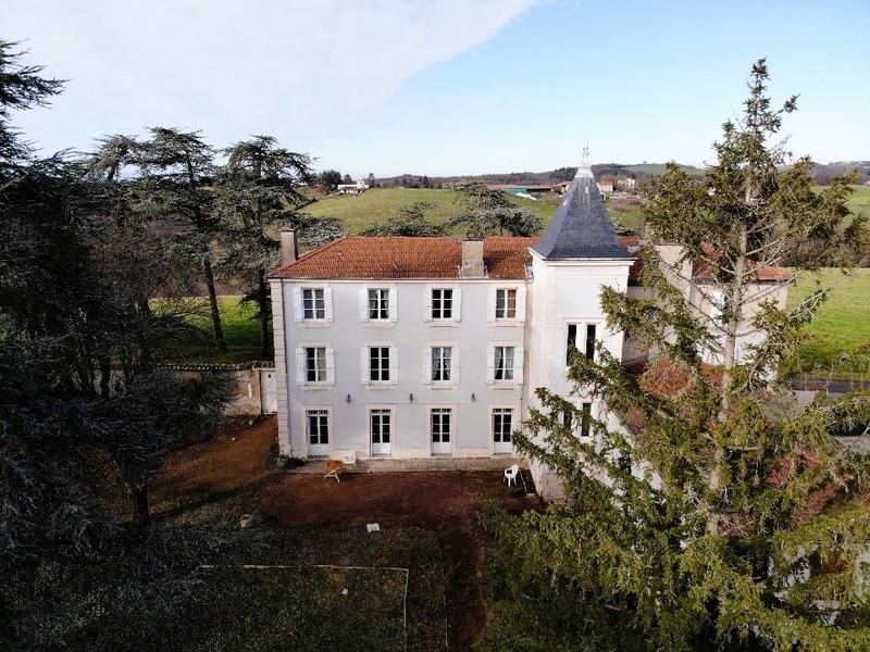 Maison - 450 m² - 13 pièces