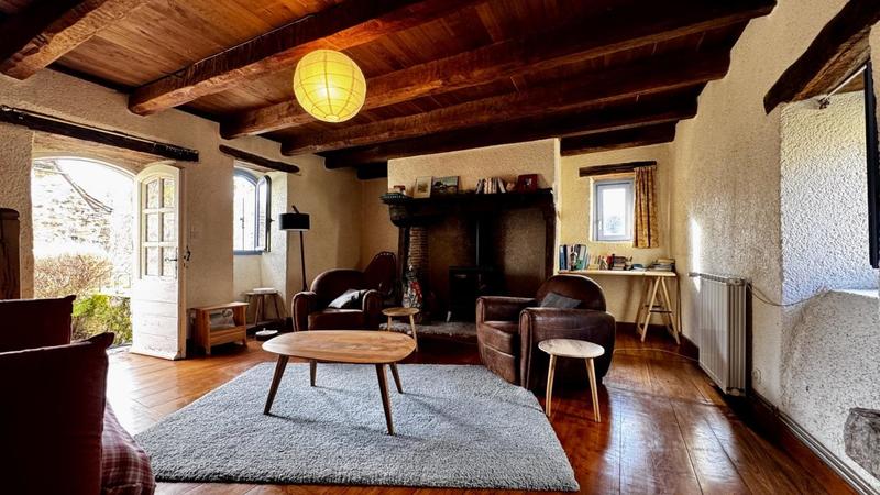 Maison - 220 m² - 9 pièces