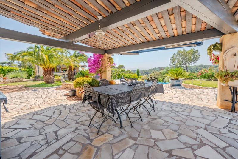 Villa - 196 m² - 4 pièces