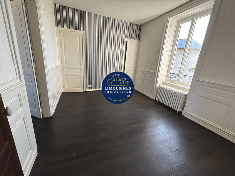 Maison - 153 m² - 8 pièces