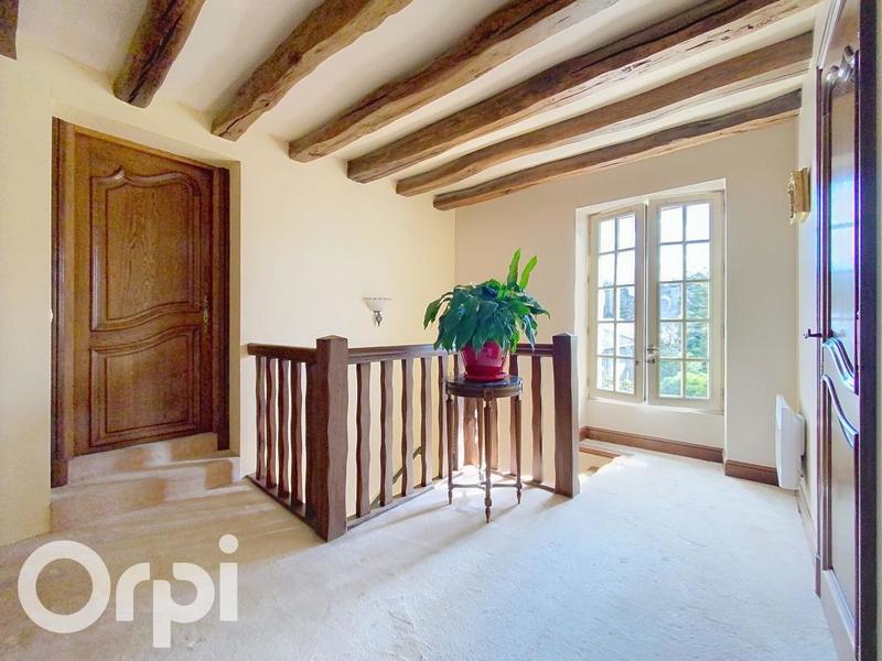 Maison - 180 m² - 9 pièces