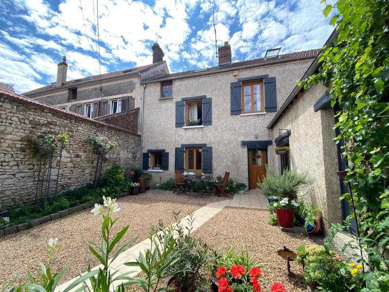 Maison de village - 118 m² - 4 pièces