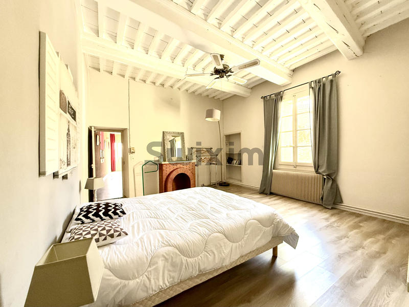 Mas - 510 m² - 17 pièces