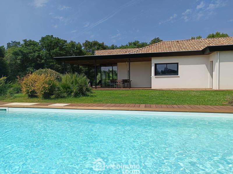 Maison - 180 m² - 7 pièces