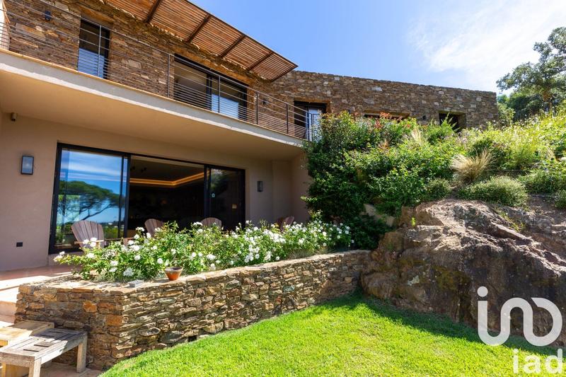 Maison de maîtres - 365 m² - 6 pièces