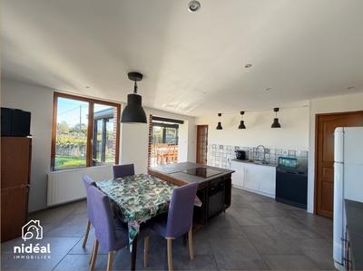 Maison - 196 m² - 6 pièces