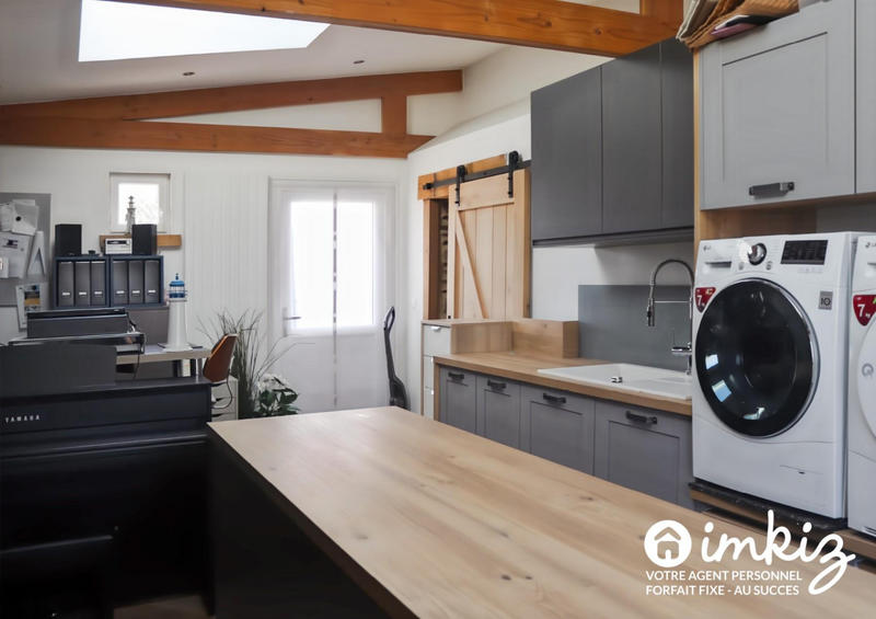 Maison - 188 m² - 9 pièces