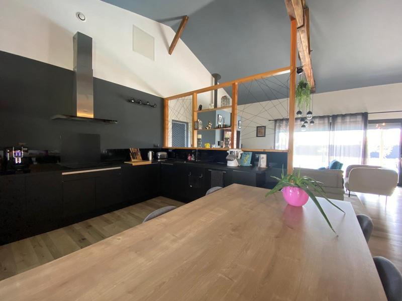 Maison contemporaine - 240 m² - 8 pièces