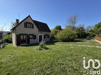 Maison - 92 m² - 5 pièces