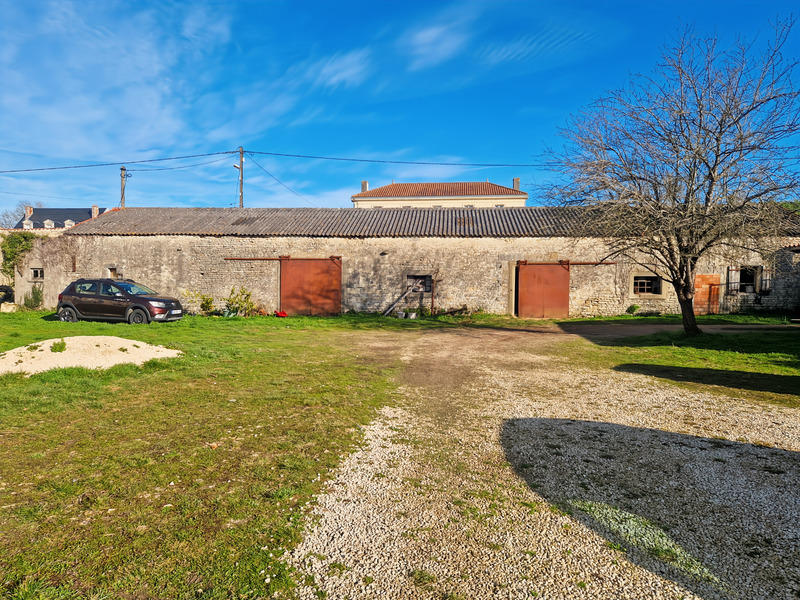 Maison de maîtres - 227 m² - 7 pièces