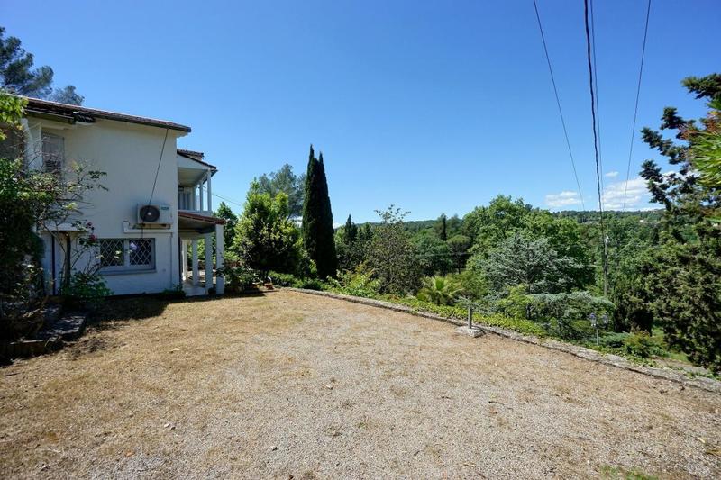 Maison - 342 m² - 7 pièces