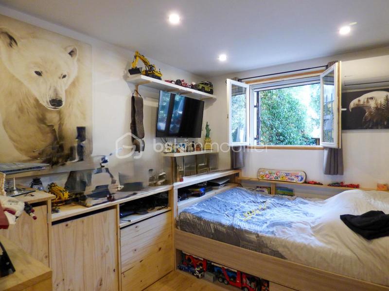 Villa - 180 m² - 6 pièces