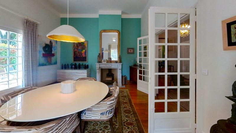 Maison traditionnelle - 203 m² - 8 pièces