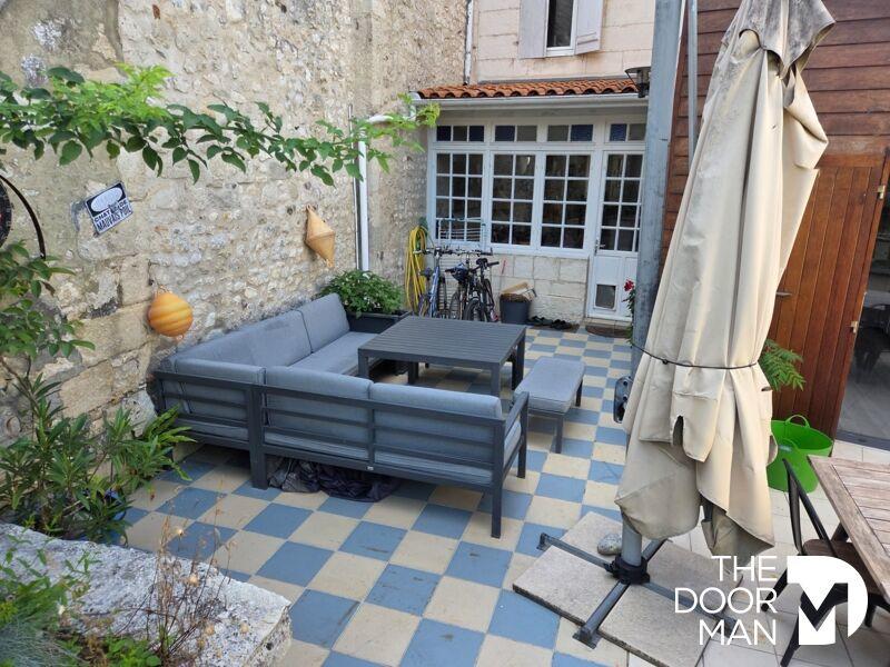 Maison de ville - 236 m² - 11 pièces