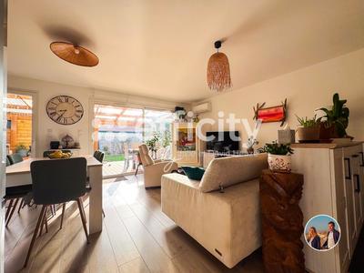 Maison - 98 m² - 5 pièces