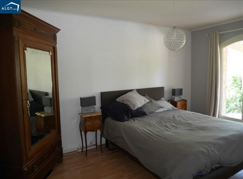 Villa - 180 m² - 6 pièces