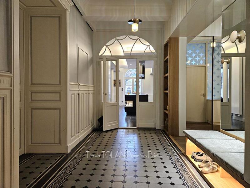 Demeure - 380 m² - 10 pièces