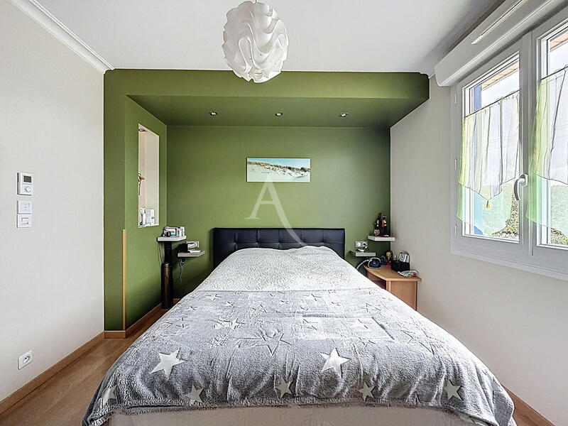 Maison - 91 m² - 5 pièces