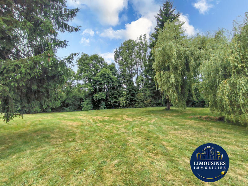 Maison - 370 m² - 10 pièces