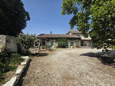 Maison ancienne - 220 m² - 7 pièces