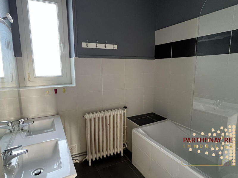 Maison - 92 m² - 5 pièces