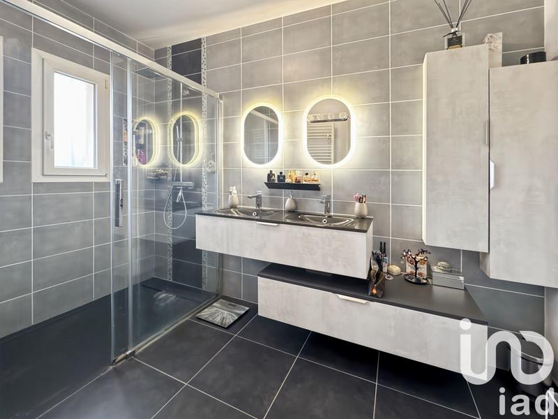 Maison - 98 m² - 4 pièces