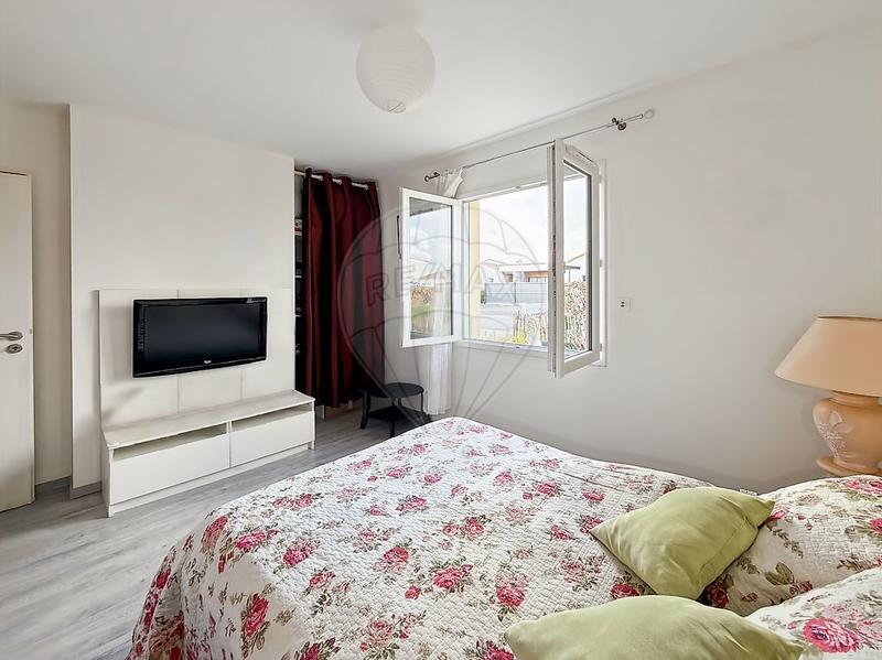 Maison - 90 m² - 5 pièces