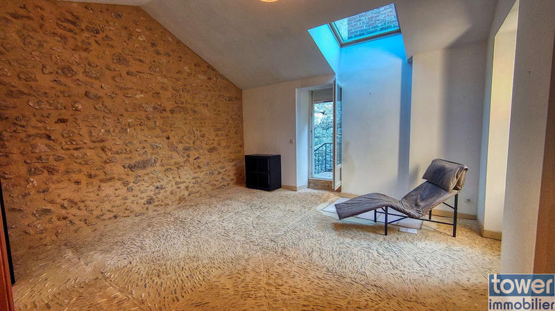 Maison de village - 221 m² - 7 pièces