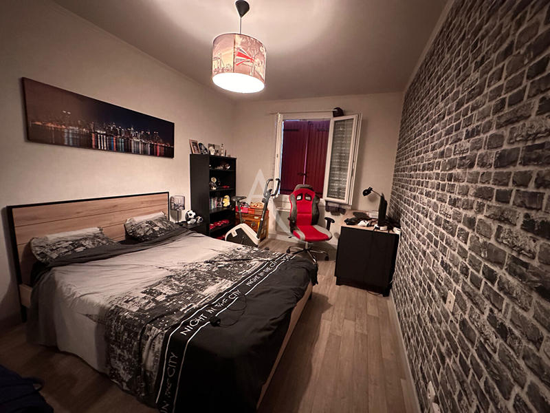 Maison - 102 m² - 5 pièces