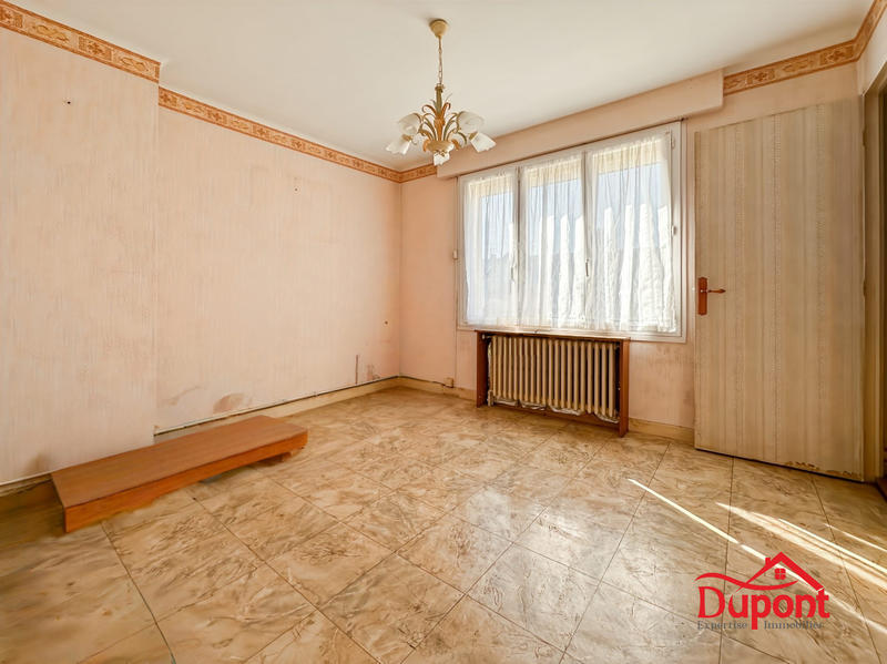 Maison - 99 m² - 5 pièces