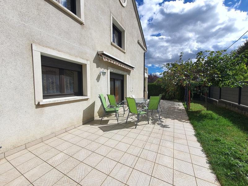 Maison - 258 m² - 6 pièces