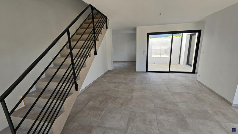 Maison - 102 m² - 4 pièces