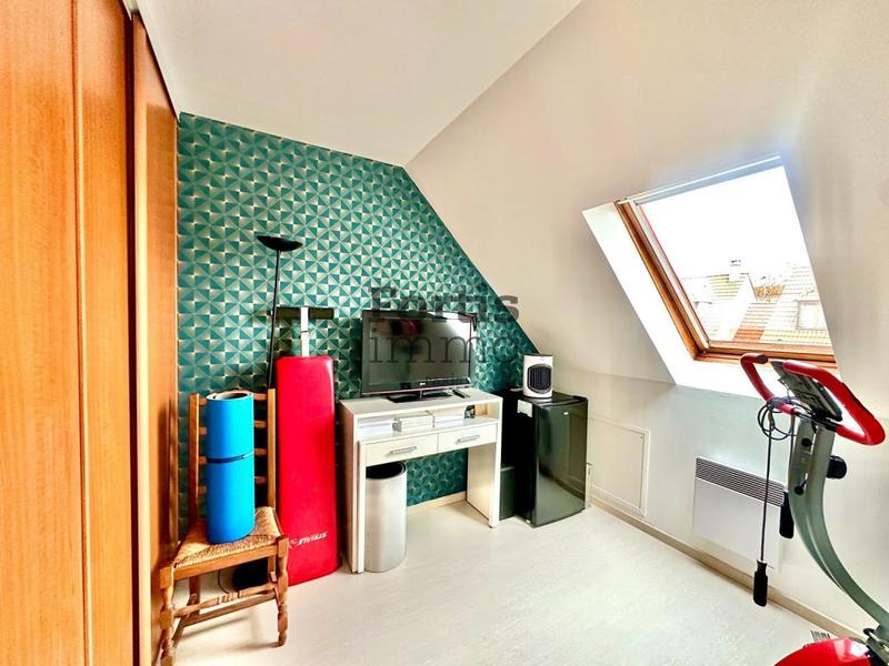 Maison - 105 m² - 5 pièces