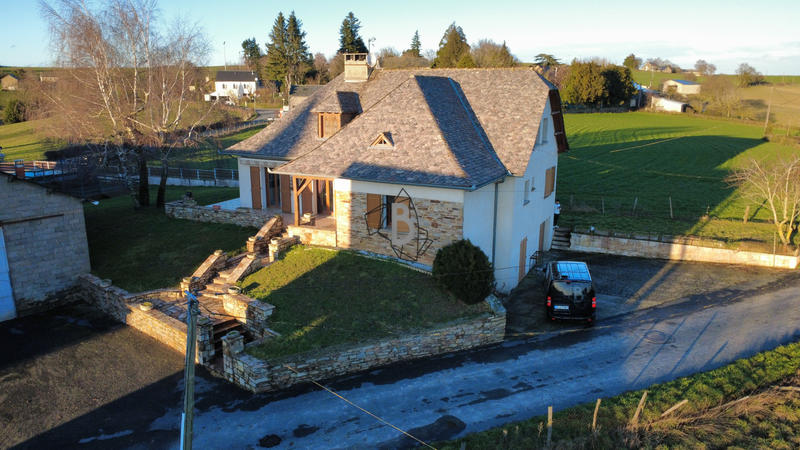 Maison - 170 m² - 7 pièces