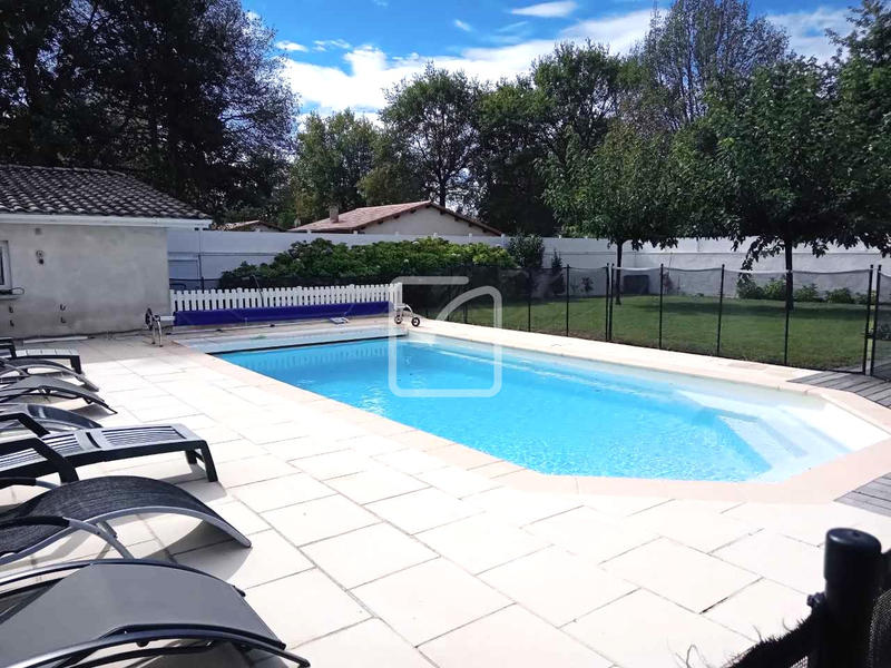 Maison - 170 m² - 7 pièces