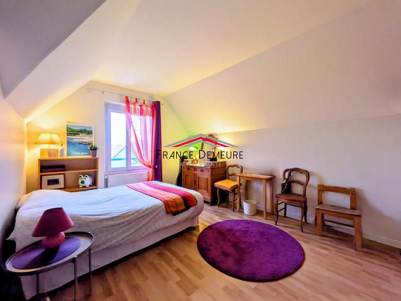 Maison - 186 m² - 8 pièces