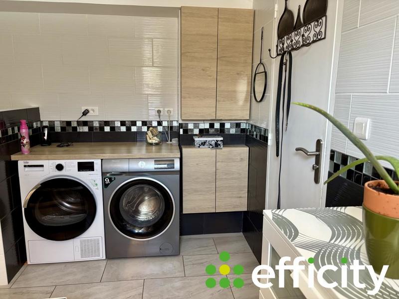 Villa - 235 m² - 9 pièces