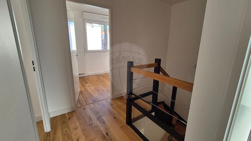 Maison - 94 m² - 4 pièces